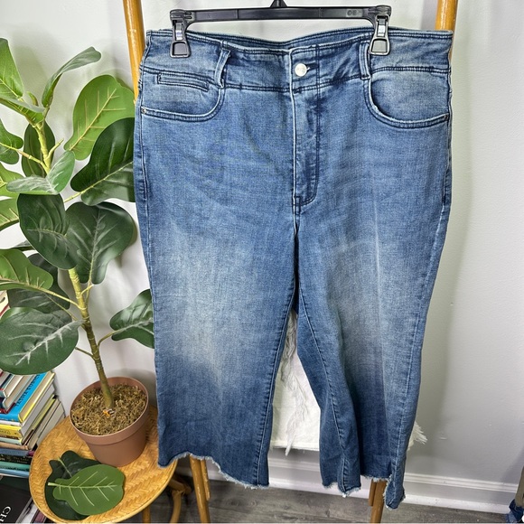 NYDJ Wide Leg Crop Jeans sz 12 - Picture 1 of 5